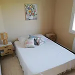 Maison Calme Avec Vue Exceptionnelle 펜션 Vailhan