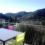 Maison Calme Avec Vue Exceptionnelle 펜션 *